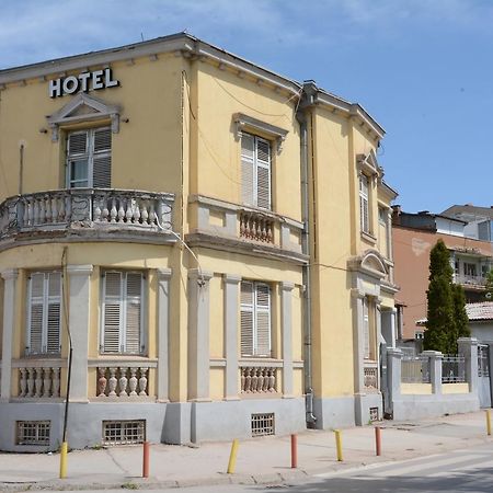 Hotel Garni Štip Zewnętrze zdjęcie